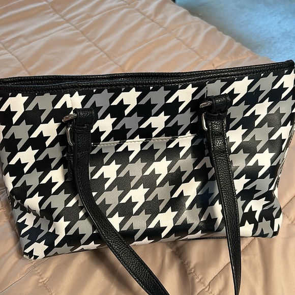 Dana Buchanan purse - Picture 7 of 7